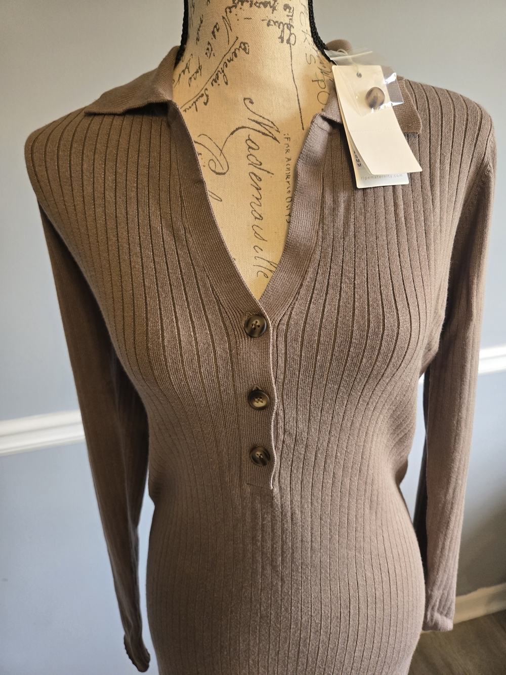 Ribbed Long-Sleeve Henley Maxi Dress in Taupe - Picture 4 of 8